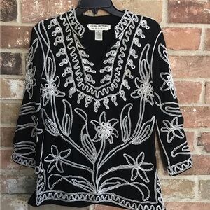 Lauren Michelle Black and White Embroidered tunic size M